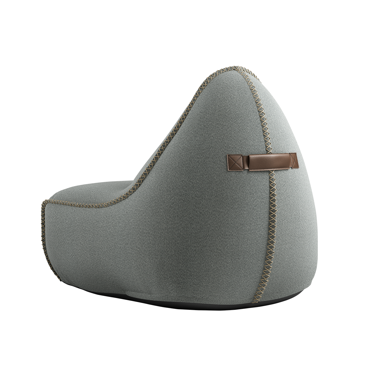 Grå Cura Lounge Chair & Pouf i resirkulert stoff med myk ryggstøtte og håndsydde sømmer.