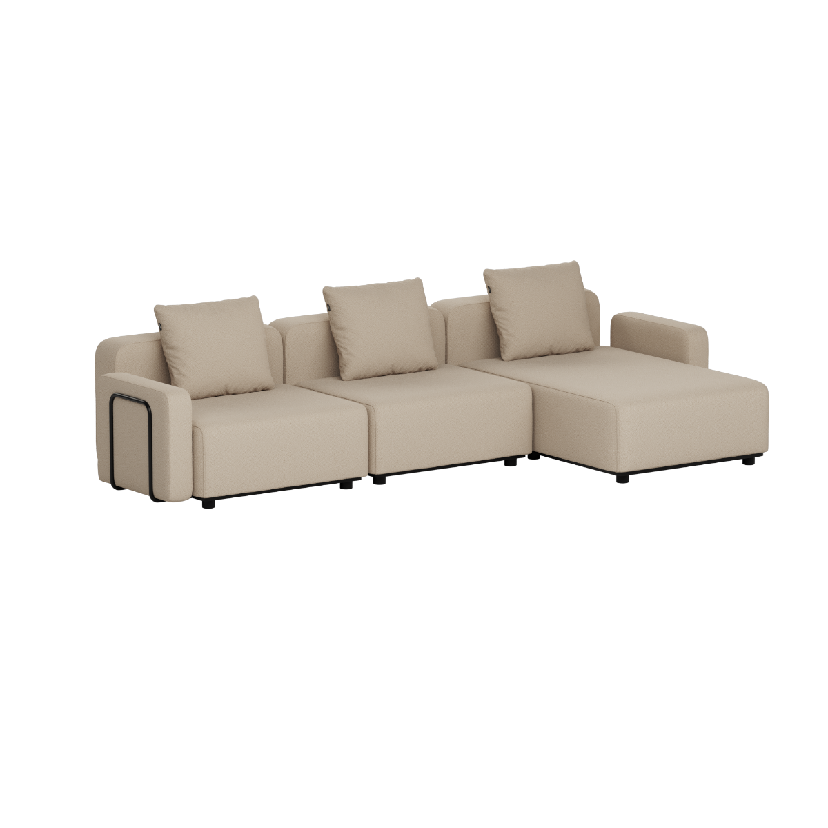 Beige modulær utesofa med sjeselong og tre ryggputer i et rent skandinavisk uttrykk for hage eller terrasse